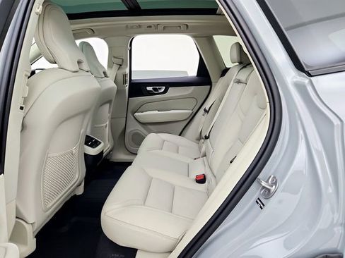 New 2026 Volvo XC60 B5 Ultra w/ Protection Package Premier image 28