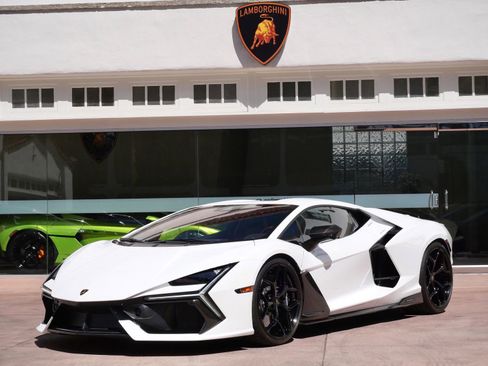 Used 2024 Lamborghini Revuelto AWD/4WD image 23