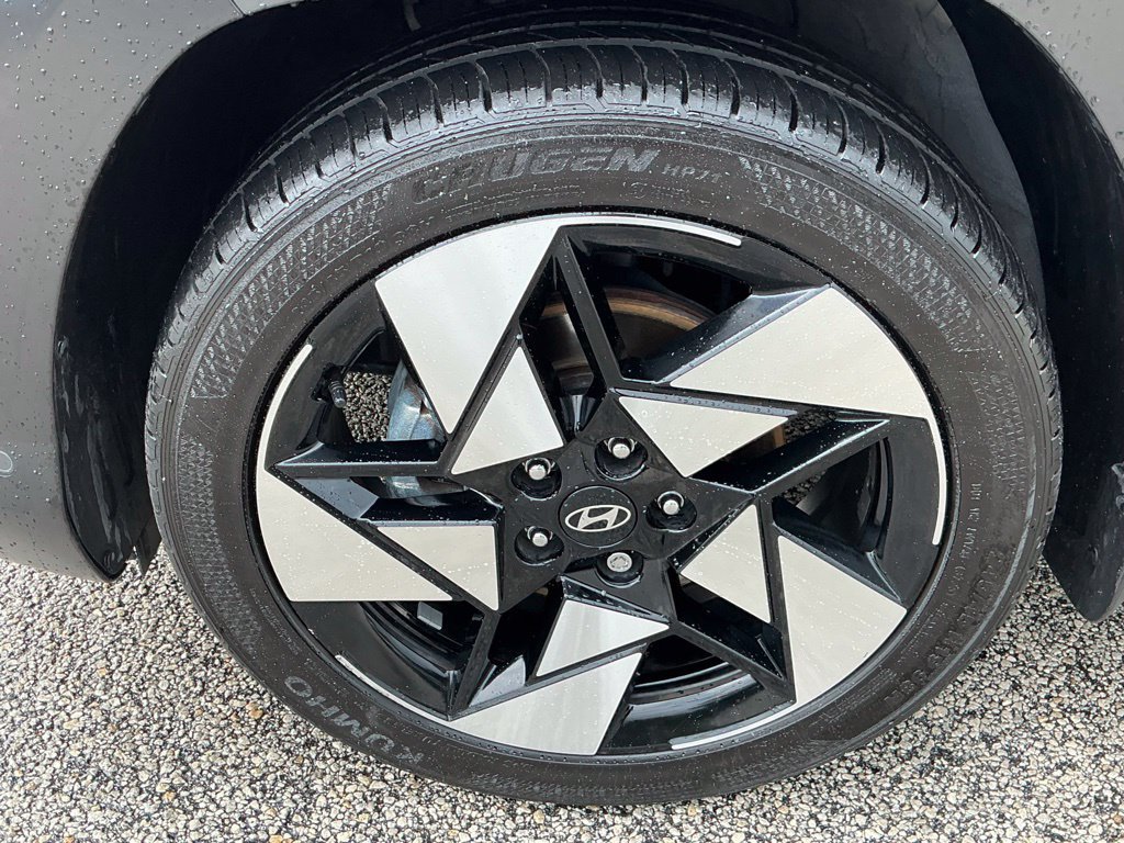 Used 2025 Hyundai Kona Limited FWD image 22