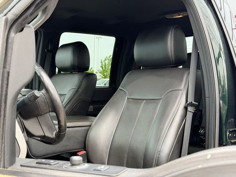 Used 2016 Ford F250 Lariat w/ Lariat Interior Package AWD/4WD image 18