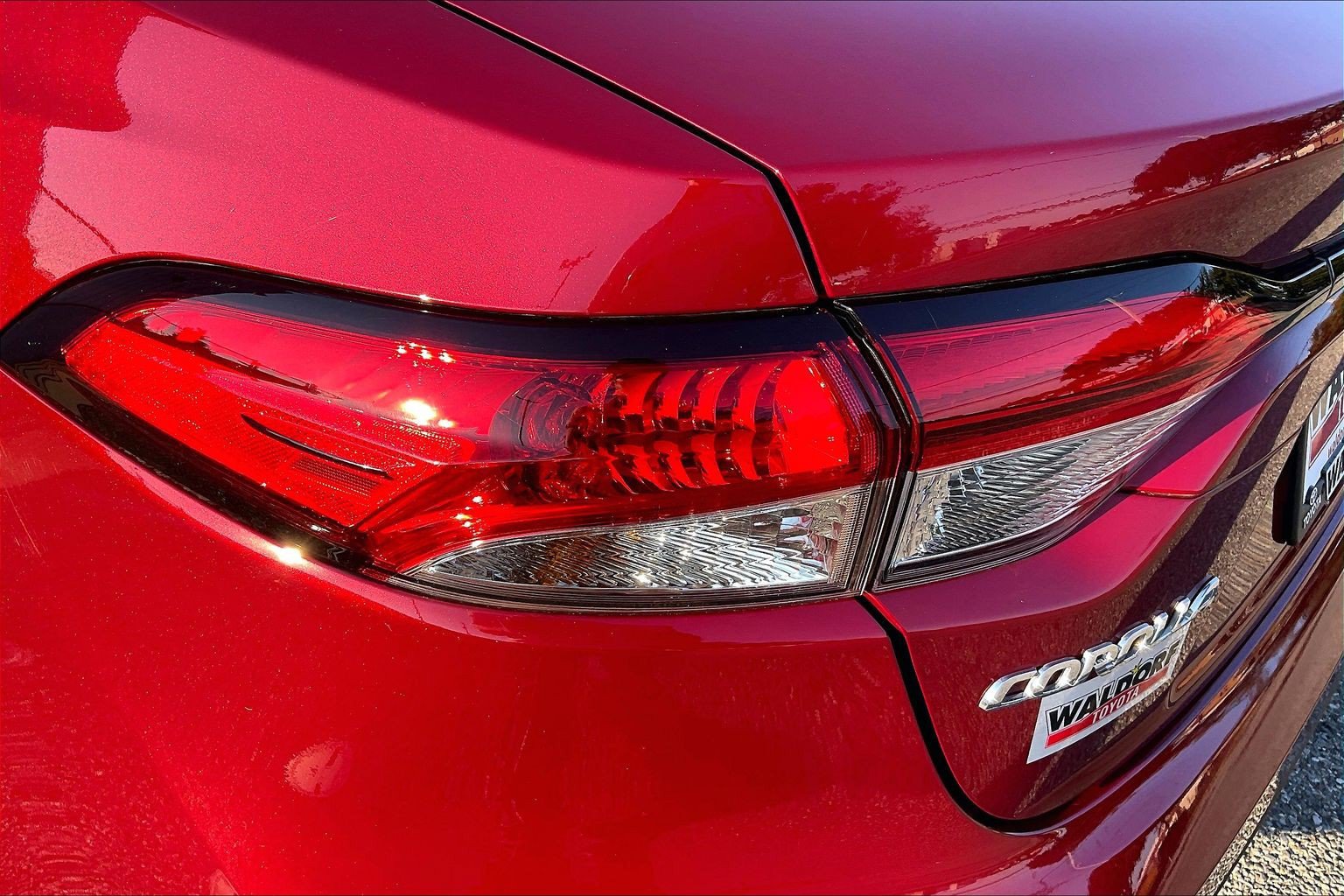Used 2025 Toyota Corolla LE FWD image 32