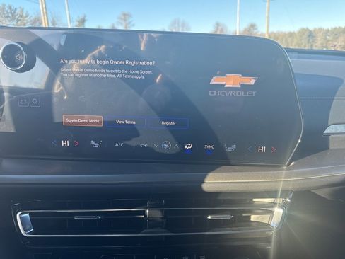 New 2026 Chevrolet Traverse LT w/ Driver Confidence Package image 25