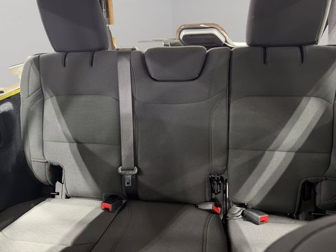 Used 2022 Jeep Wrangler Unlimited Sport image 39