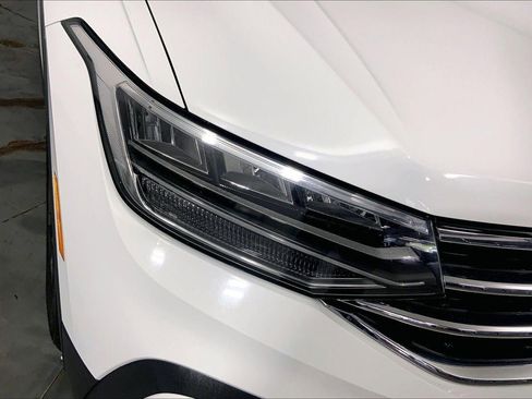 Used 2024 Volkswagen Tiguan SE FWD image 26