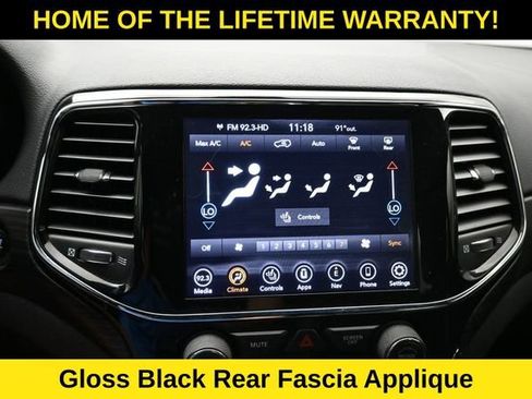Used 2020 Jeep Grand Cherokee Altitude AWD/4WD image 26
