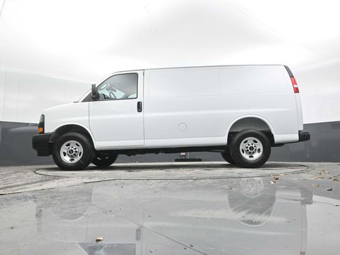 New 2025 GMC Savana 2500 w/ Driver Convenience Package image 38