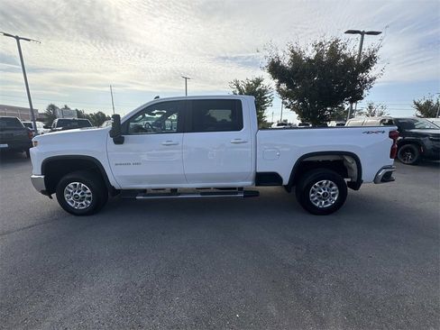 Used 2024 Chevrolet Silverado 2500 LT image 5
