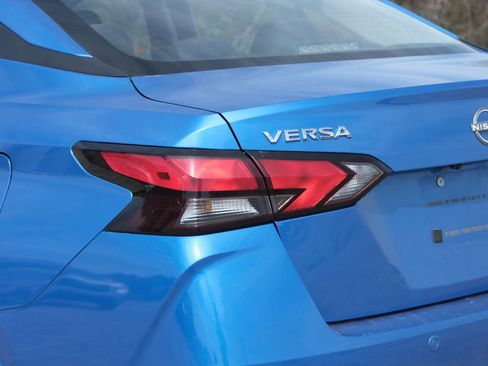 Used 2023 Nissan Versa SV image 27