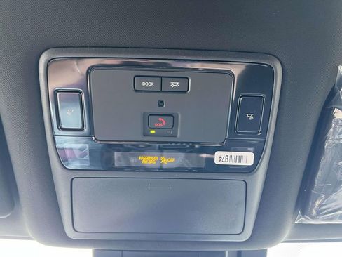 New 2026 Lexus TX 500h AWD image 33