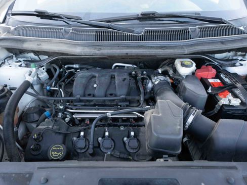 Used 2018 Ford Explorer XLT w/ Equipment Group 202A image 32