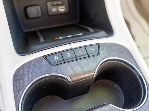 Used 2022 GMC Acadia Denali w/ Trailering Package image 38