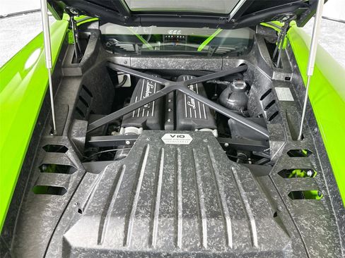Used 2018 Lamborghini Huracan LP 580-2 image 25