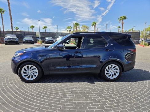 Used 2023 Land Rover Discovery S AWD/4WD image 2