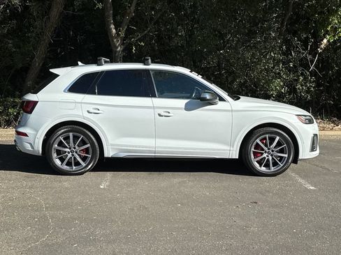 Certified 2024 Audi SQ5 Prestige AWD/4WD image 4