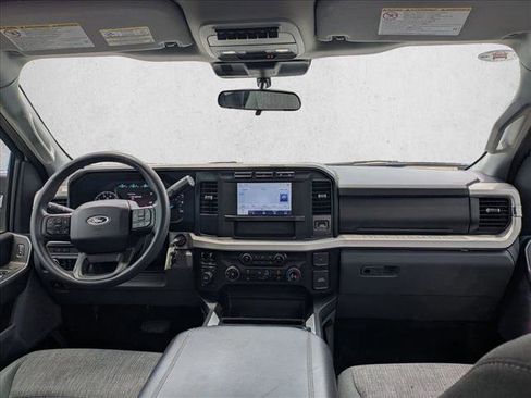 Used 2024 Ford F250 XLT w/ FX4 Off-Road Package AWD/4WD image 16