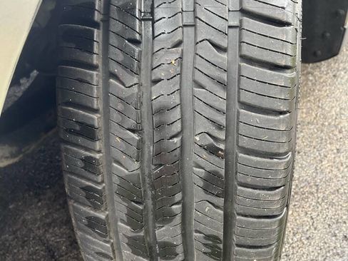 Used 2016 Ford Taurus Limited w/ Driver Assist Package image 13