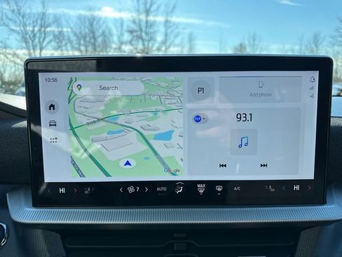 Used 2025 Ford Explorer ST-Line w/ ST-Line Street Pack image 31