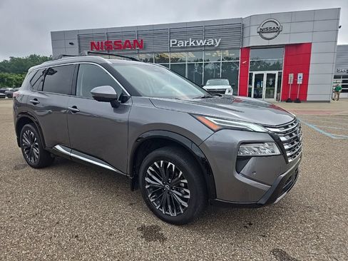 Used 2025 Nissan Rogue Platinum w/ Platinum Premium Package AWD/4WD image 1