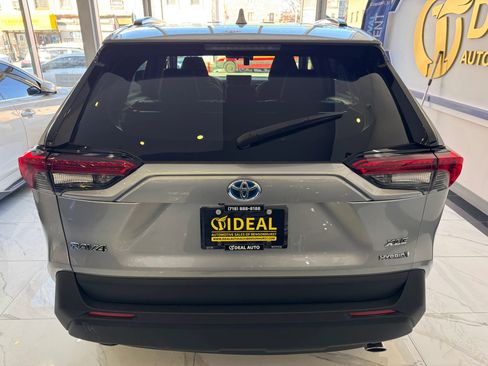 Used 2024 Toyota RAV4 XLE image 5