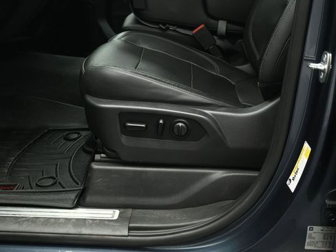 Used 2020 Chevrolet Silverado 1500 LTZ image 9