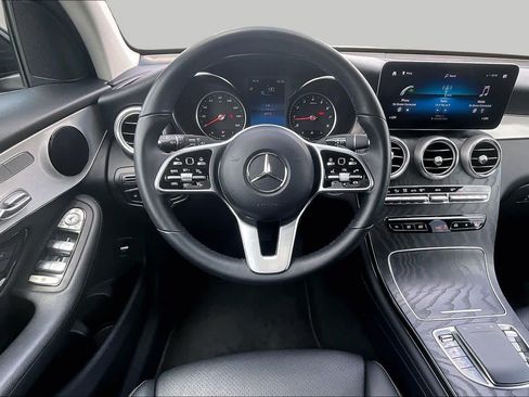 Certified 2022 Mercedes-Benz GLC 300 w/ Premium Package Lite image 6