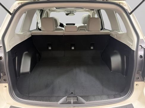 Used 2017 Subaru Forester 2.5i Premium w/ All-Weather Package AWD/4WD image 17