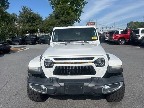 Used 2018 Jeep Wrangler Unlimited Sahara w/ Dual Top Group AWD/4WD image 8