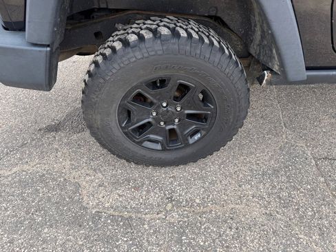 Used 2015 Jeep Wrangler Sport AWD/4WD image 28