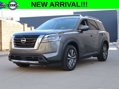 Used 2025 Nissan Pathfinder SL