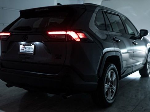 Used 2021 Toyota RAV4 XLE image 37