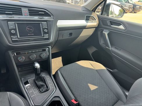Used 2020 Volkswagen Tiguan S FWD image 21