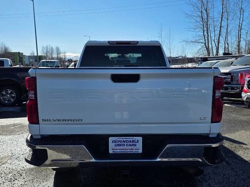Used 2021 Chevrolet Silverado 2500 LT AWD/4WD image 18