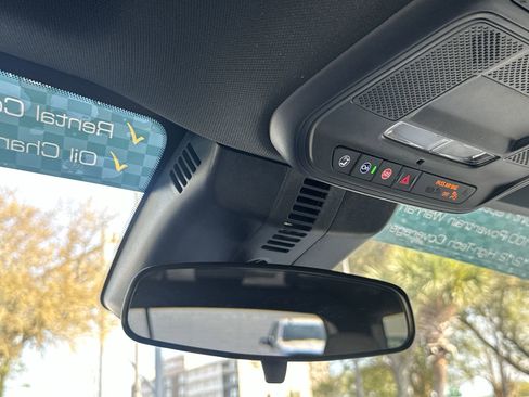 Used 2025 Chevrolet Traverse LT AWD/4WD image 29