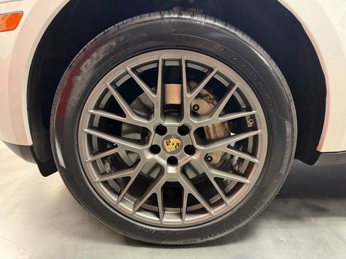 Used 2016 Porsche Macan S AWD/4WD image 18