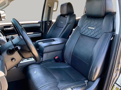Used 2020 Toyota Tundra Platinum AWD/4WD image 7