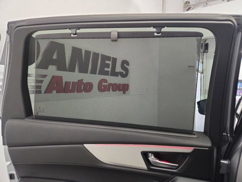 Used 2025 Acura MDX FWD w/ Technology Package image 38