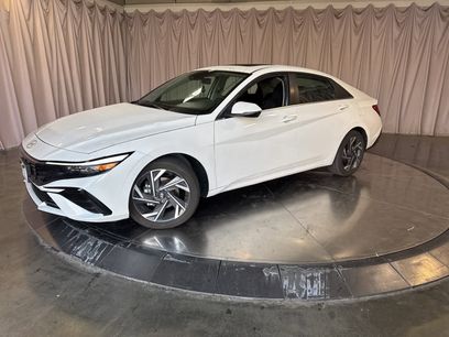 Used 2025 Hyundai Elantra Limited
