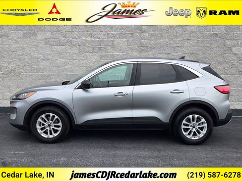 Used 2022 Ford Escape SE AWD/4WD image 2