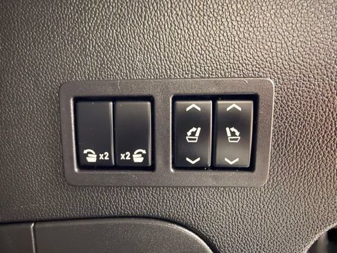 Used 2019 Chevrolet Tahoe Premier AWD/4WD image 8