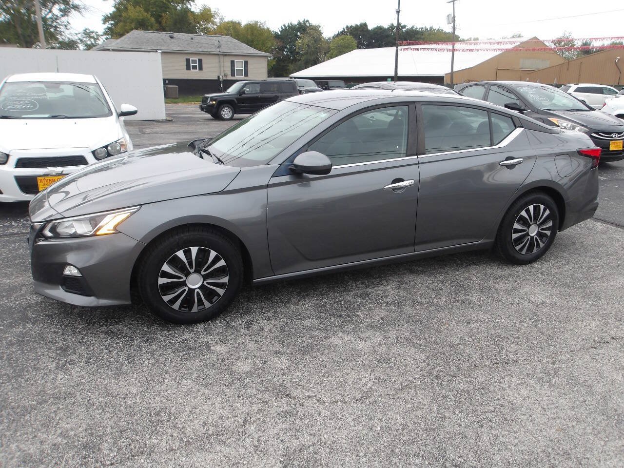 Used 2019 Nissan Altima 2.5 S FWD image 11