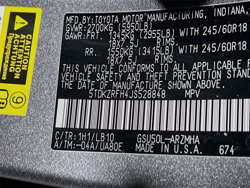 Used 2018 Toyota Highlander XLE w/ Carpet Mat Package (TMS) image 37