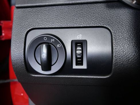 Used 2005 Ford Mustang Coupe RWD image 25