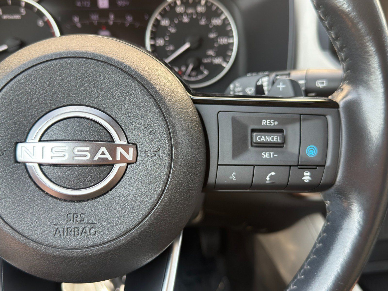 Used 2023 Nissan Rogue SL w/ SL Premium Package FWD image 22