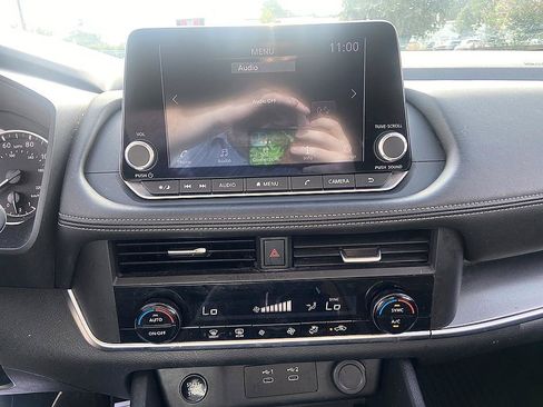 Certified 2025 Nissan Rogue SV AWD/4WD image 25
