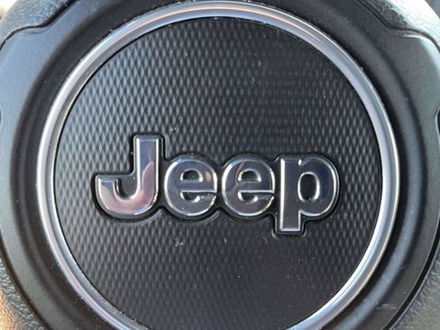 Used 2021 Jeep Wrangler Sport AWD/4WD image 28