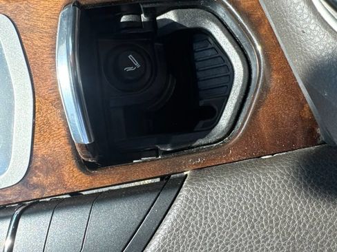 Used 2016 Porsche Panamera 4 AWD/4WD image 40
