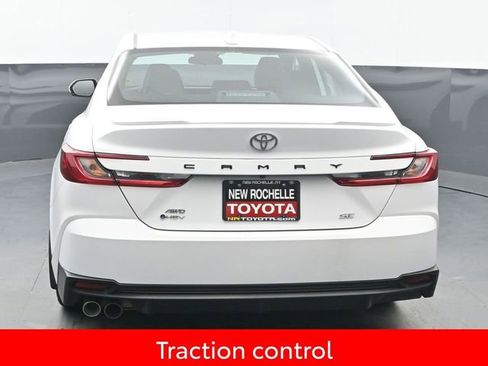 Certified 2025 Toyota Camry SE image 5