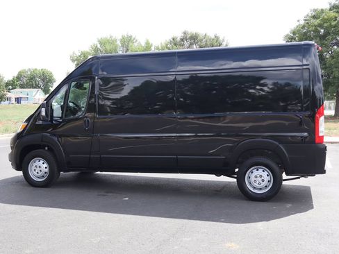 Used 2023 RAM ProMaster 2500 FWD image 8