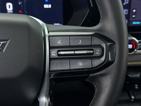 Used 2024 Chevrolet Colorado ZR2 AWD/4WD image 33