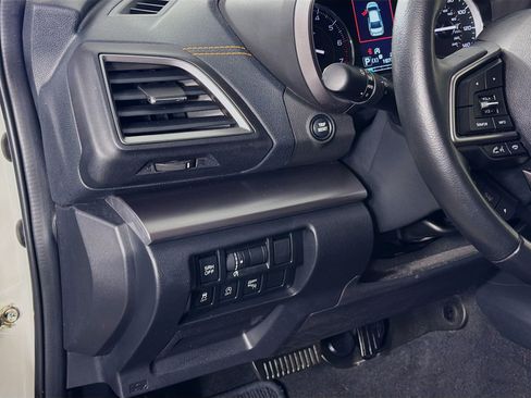 Used 2023 Subaru Crosstrek 2.5i Limited w/ Moonroof Package image 11